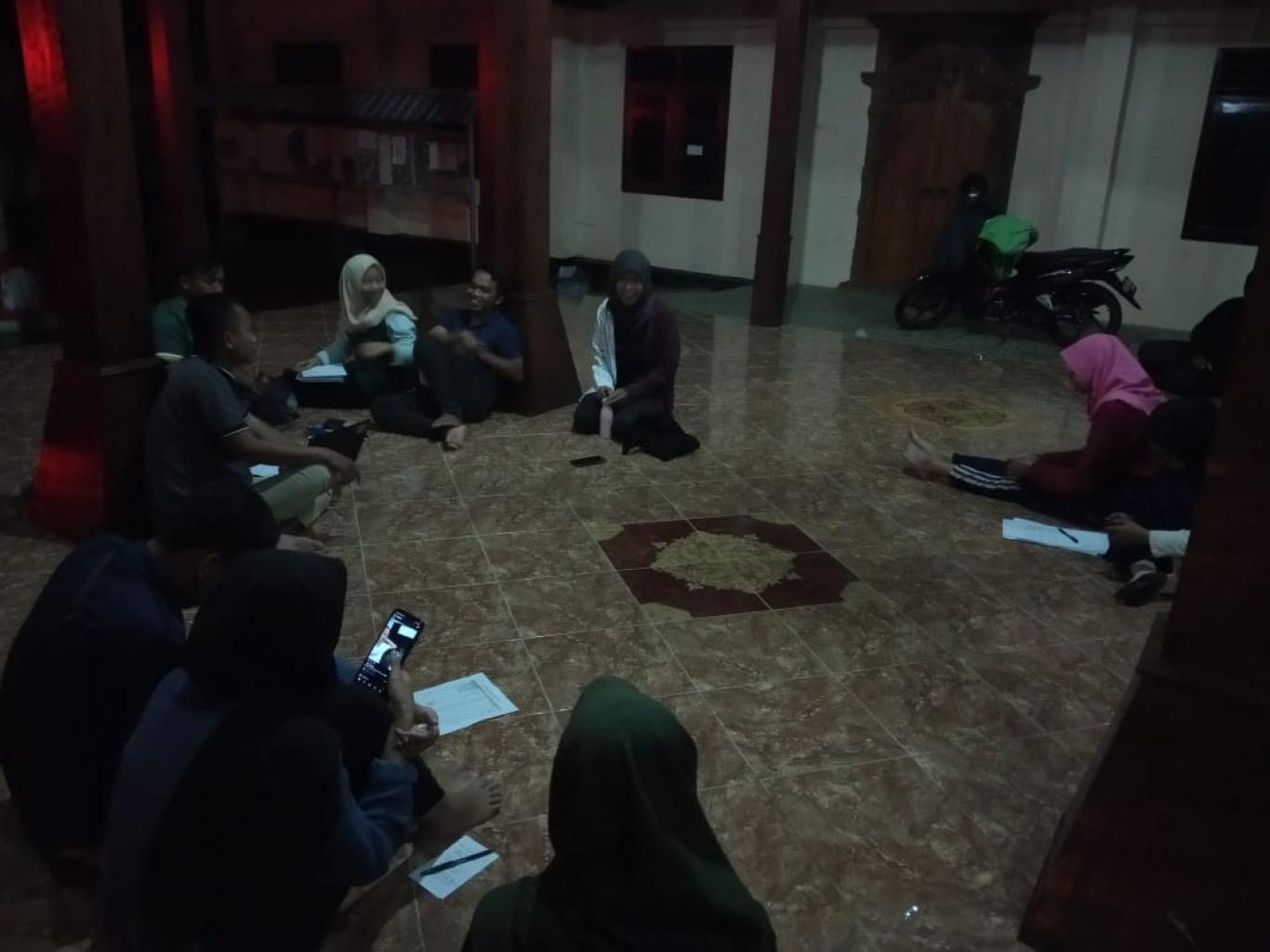  RAPAT PERSIAPAN KUNJUNGAN LAPANGAN JURI LOMBA KT DESA 